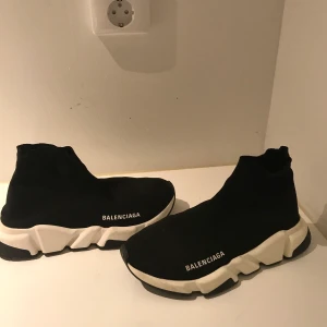 Balenciaga sneakers  - Bra skick! Storlek 37