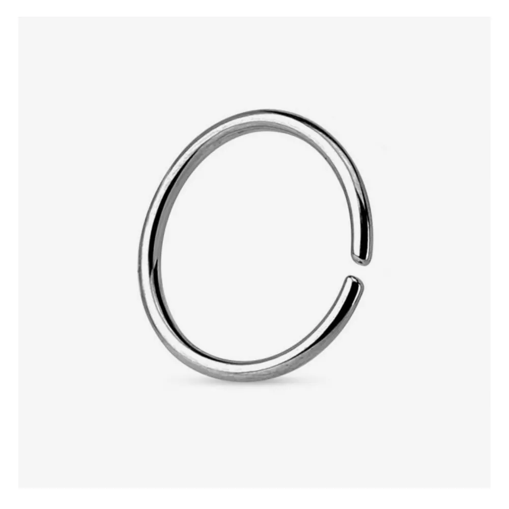 säljer denna ring från bodymod.com, i kirurgiskt stål 0.8mm tjock och 8mm i ringdiameter. funkar som näsring, örhänge, läppiercing, ögonbryn osv. alla typer av piercingar egentligen. självklart oanvänd, jag beställde fel storlek. frakten ingår! . Accessoarer.