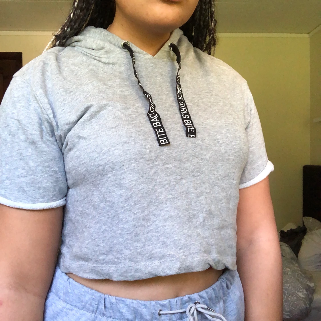 Cropped hoodie size L - 90