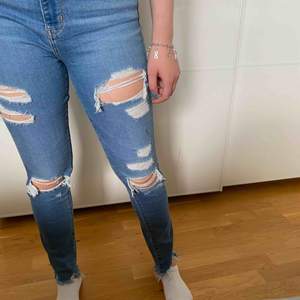 Jeans från Levis. 721 High Rise skinny. Nypris 1000kr och använd ett fåtal gånger