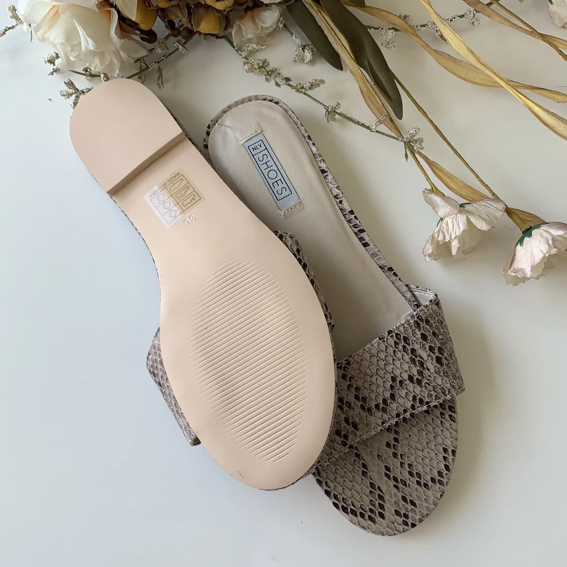 Snygga sandaler från Nelly - 90