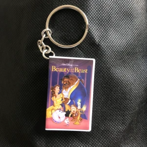 Disney nyckelring - 🌸 Cool nyckelring från Disney store, säljer pga att jag har 2 likadana (frakt kostar 15kr) 🌸