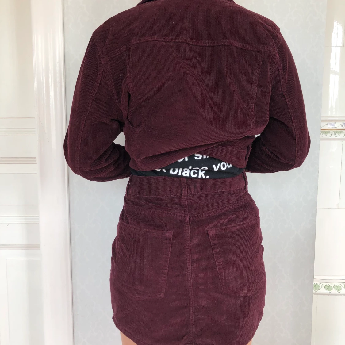 Lila set med jacka och kjol. - 90