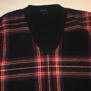 GANT stickad tröja stl L - 💢Stickad tröja, storlek L 💢 Möter upp i sthlm (Enskede) eller skickar (frakt ingår ej i priset) 💢