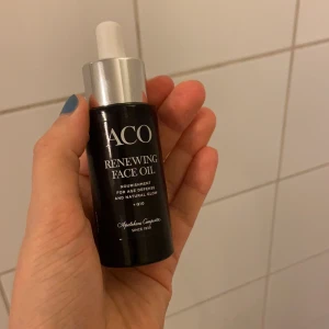 Renewing face oil - Ansiktsolja från Aco, använts lite