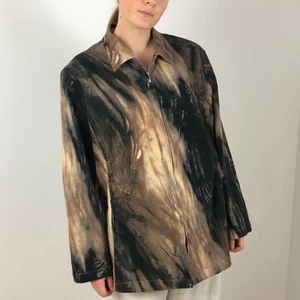 unik jacka/blazer - supercool unik jacka i färgerna svart/brunt/beige. fint skick. passar strl S-L🤎