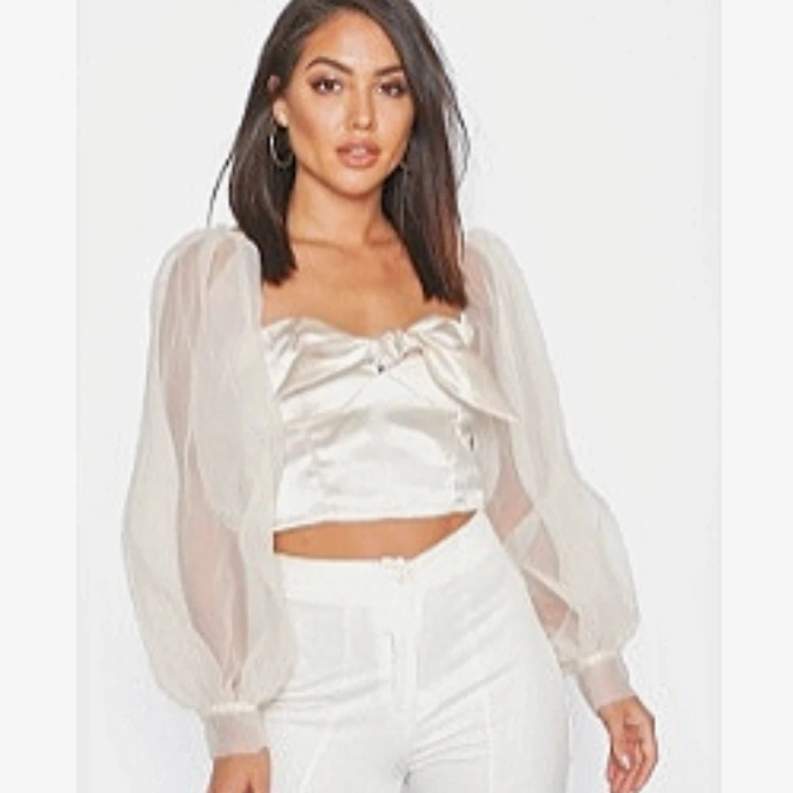 Sjukt snygg croptop med puffy armar