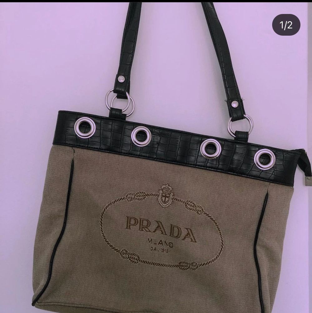 Prada vintage bag - Väskor | Plick Second Hand