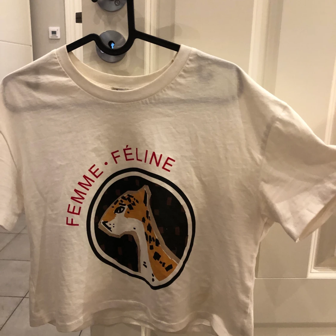 Croppad T-shirt  - 90