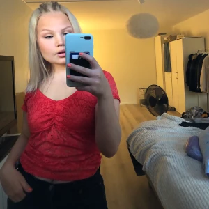 Fin topp - Spetstopp från Cubus. Helt oanvänd endast testad, säljer den pga kommer ej til användning. Storlek XS passar S💞