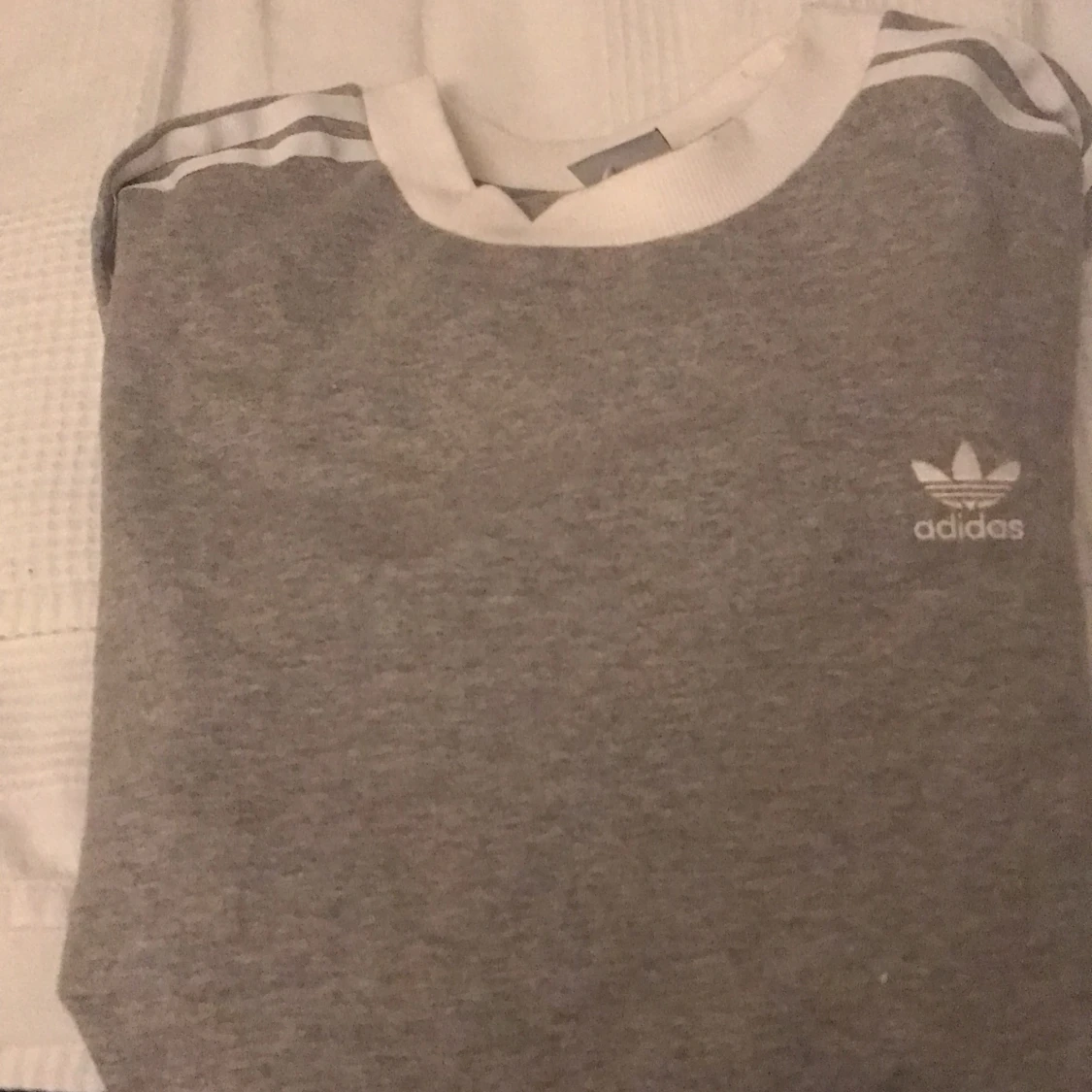Addidas tröja