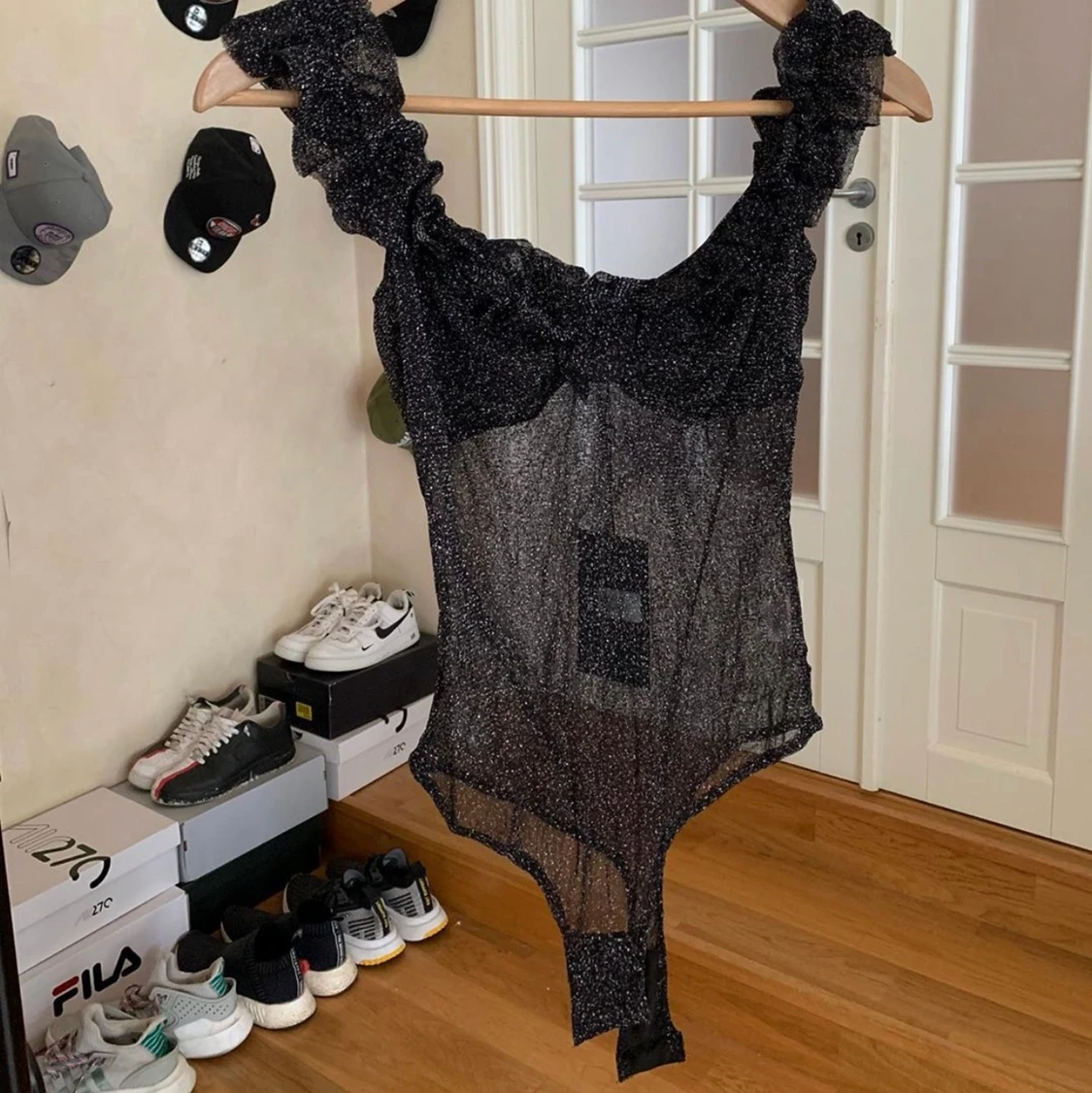 Spetspody med glitter 