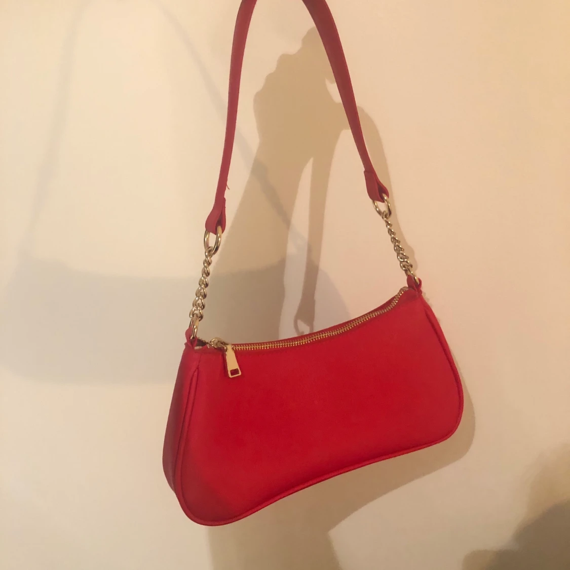 Röd väska