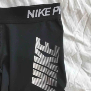  - Nike PRO träningsshorts