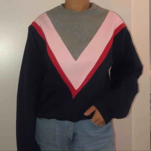  - Mysig tröja från H&M, nyskick!