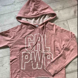  - Finns även i grön på min sida!😊 Fråga ifall du har frågor så svarar jag direkt! Du står för fraktkostnad ❤️🥰