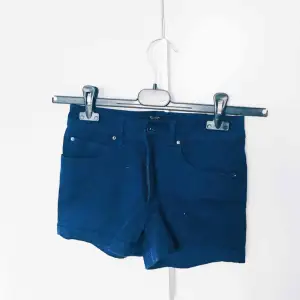 Blå shorts från red label. Köpta på carlings