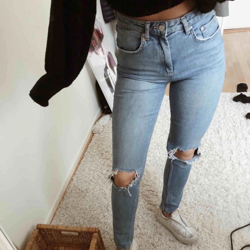 Högmidjade jeans från Gina Tricot . Jeans & Byxor.