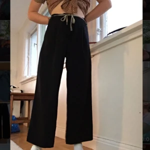  - Utsvängda kostymbyxor från monki. Köparen står för frakt❤️