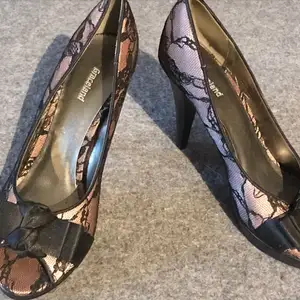 Helt underbara Graceland skor ! Med en rockabilly klänning och dessa så kommer du känna dig som en filmstjärna
