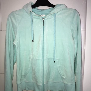  - Mjuk och skön tjocktröja!