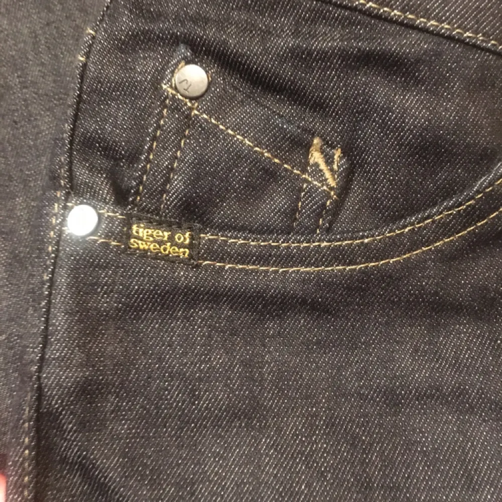 Snygga helt nya jeans från tiger Of Sweden. För små för mig därför säljer den. Frakt ingår. Jeans & Byxor.