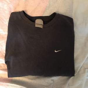 Marinblå Nike tröja