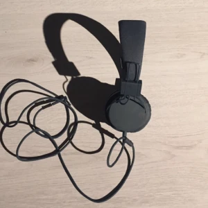 - Hörlurar Urbanears, färgen indigo