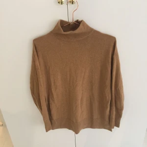  - Super mysig höstig Kashmir tröja från & Other stories. Som ny 💕👌🏻