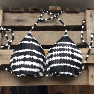  - Fin bikinitop!
Aldrig använd 