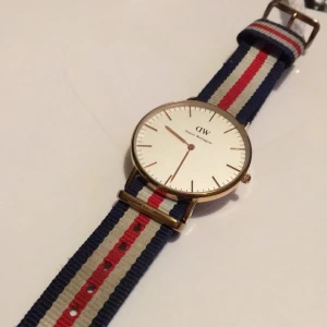  - Daniel Wellington klocka, fint skick. Ur i roseguld.