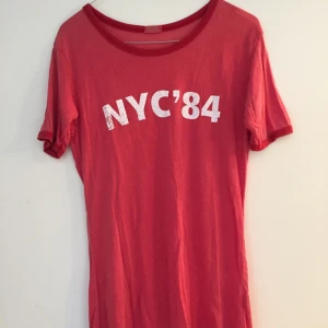  - Retro T-shirt från Brandy Melville. Strl S/M. Aldrig använd.