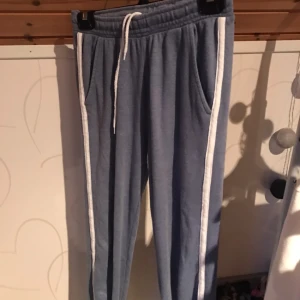  - Veta något mer? Skriv gärna till mig :)  (Dom sitter väldigt fint på!!)