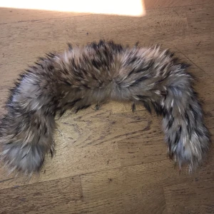  - Äkta pälskrage, använd fåtal gånger