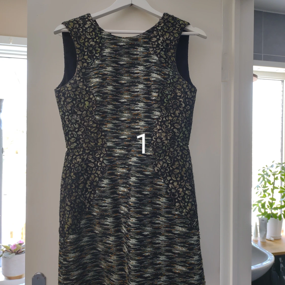 Nästan oanvända märkeskläder