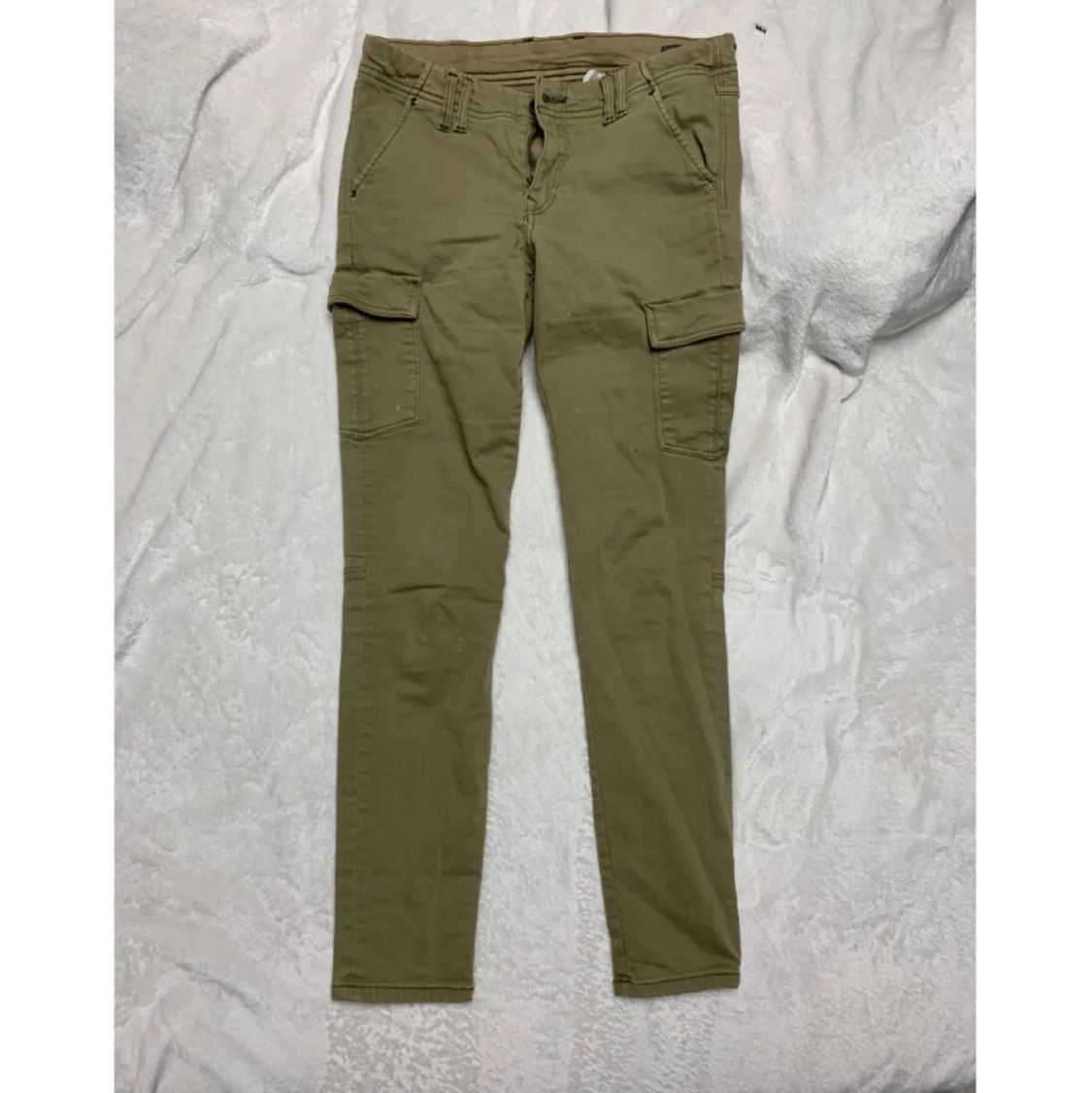 Militärgrön cargo byxor  - 90