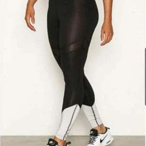 Tränings tights  - Aldrig använda, prislapp kvar. Nypris 360kr. Kan skicka fler bilder och pris kan diskuteras. 