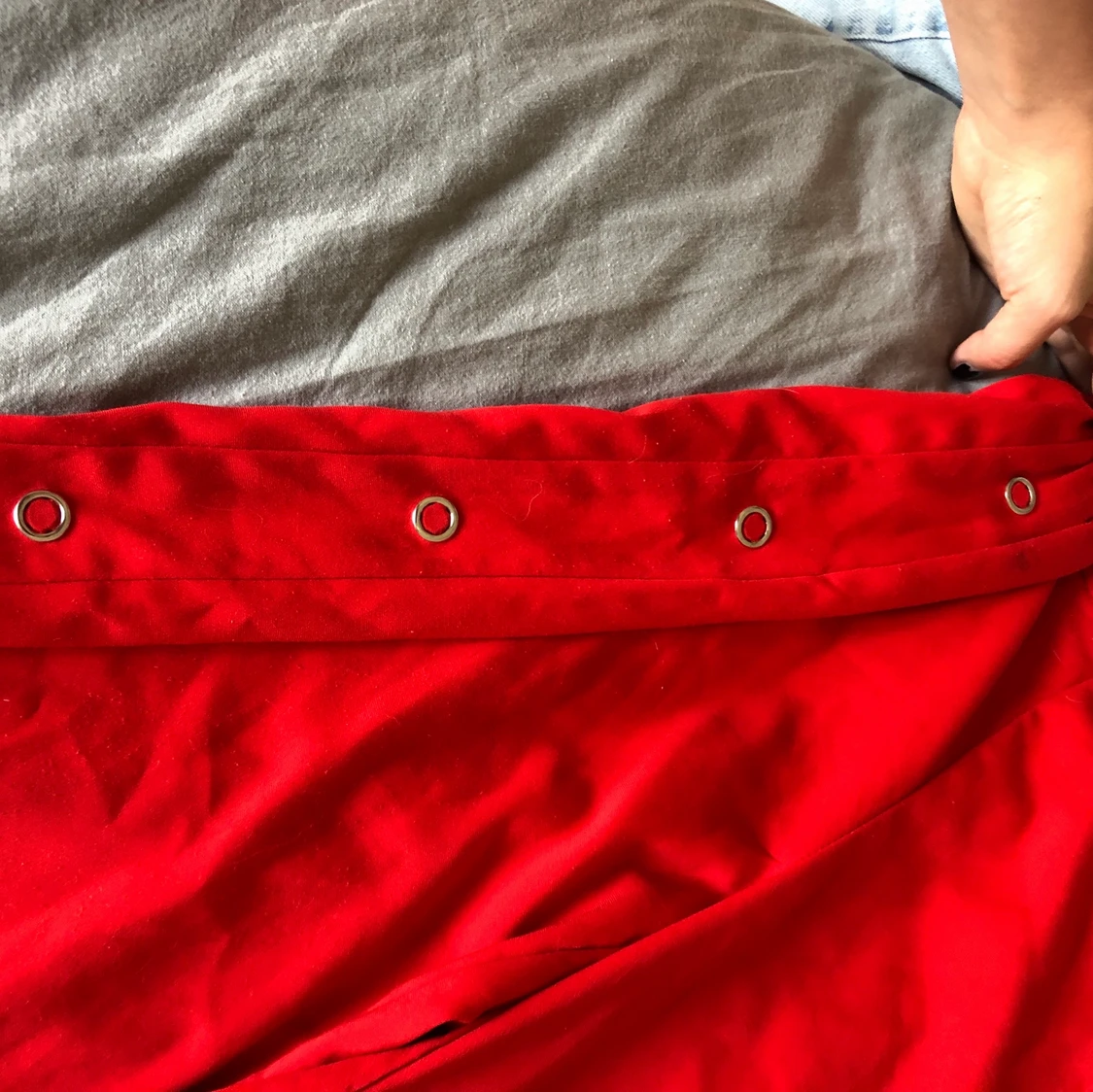 Röda kortare byxor ifrån hm - 90