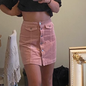 Manchester kjol - En superfin ljusrosa Manchester kjol från hm. pris kan sänkas vid snabb affär! Ni står för frakten!🚚✨