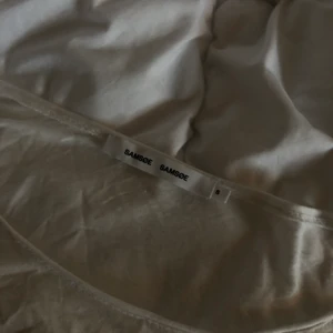 Samsøe Samsøe tröja - Oanvänd Samsøe Samsøe tröja i otroligt skönt tyg, nypris 499kr