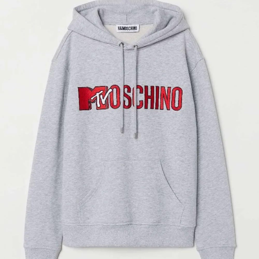 Säljer min jättefina moschino hoodie. Budaaa!!. Hoodies.