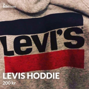 Oanvänd Levis hoodie - Orginalpris 700/800kr mitt pris 230kr. Kan diskuteras vid snabb affär. Storlek small