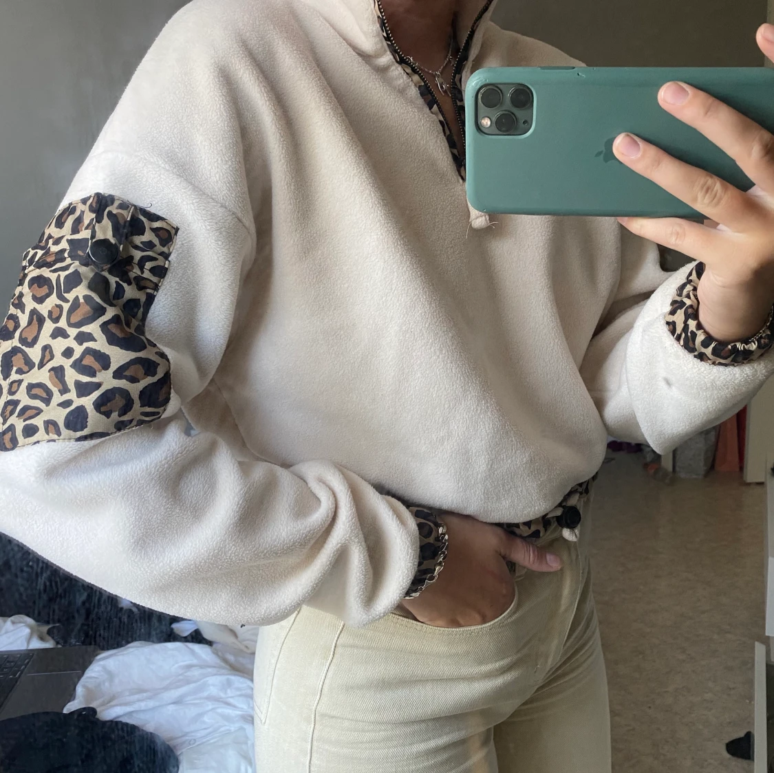 Beige fleece sweatshirt  - 90