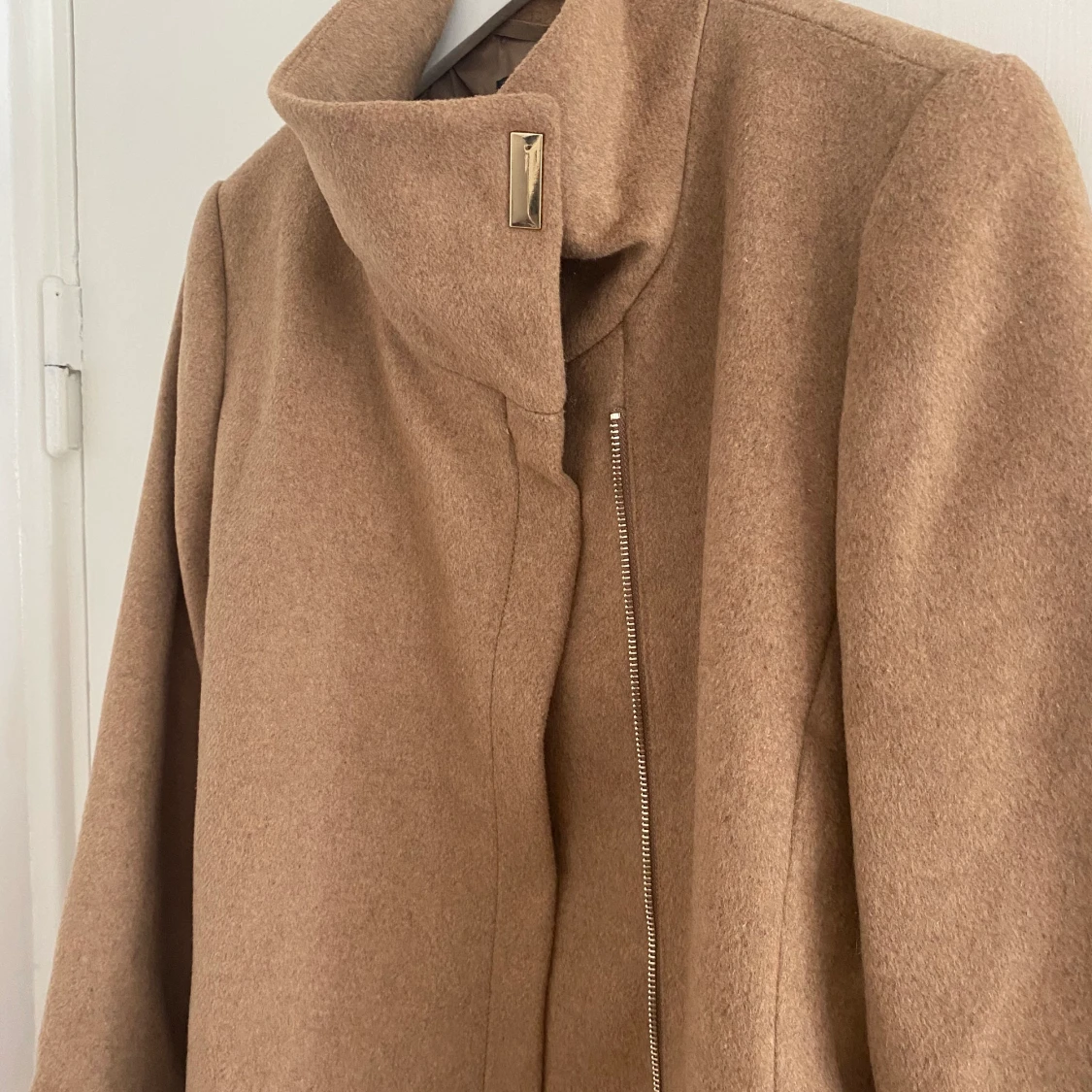 Helt ny kappa från Esprit, strl S - 90