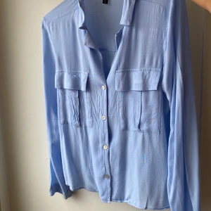 Zara babyblå blå skjorta  - Kan frakta🌸