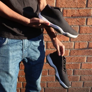 Air Jordan Futures - Sparsamt använda (nyskick!) Jordan Futures. Skönaste skorna någonsin!                                       Fler bilder finns i min profil.