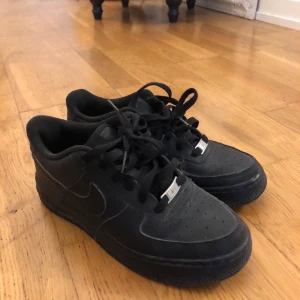 Nike air force 1 - Storlek 36, använda fåtal gånger 