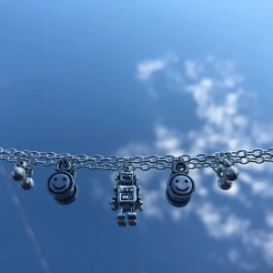 Halsband  - Säljer detta super snygga halsband❤️