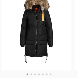 Parajumper jacka i modellen longbear.  - Köpt förra vintern , inköpspris 10.000. 