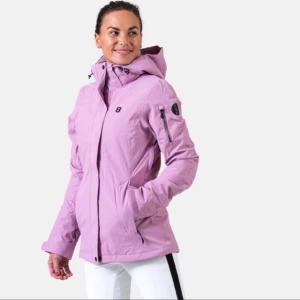 Skidjacka 8848 - Endast använd 4 dagar i vinter. Är som ny! Vid intresse kan jag såklart skicka fler bilder. Jackan köptes för 1999kr på Intersport.  Storlek M Köparen står för frakt 